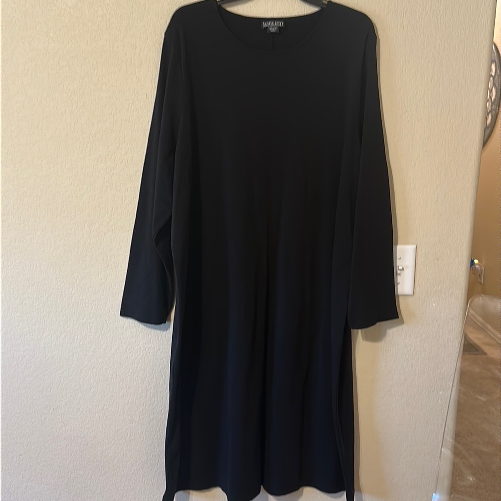 Lands’ End black pullover dress. Size 3X 24W-26W.. 94% Cotton 6% Spandex